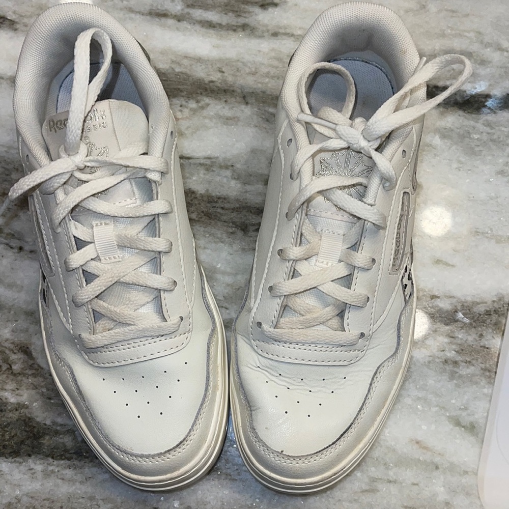 Reebok Sneakers